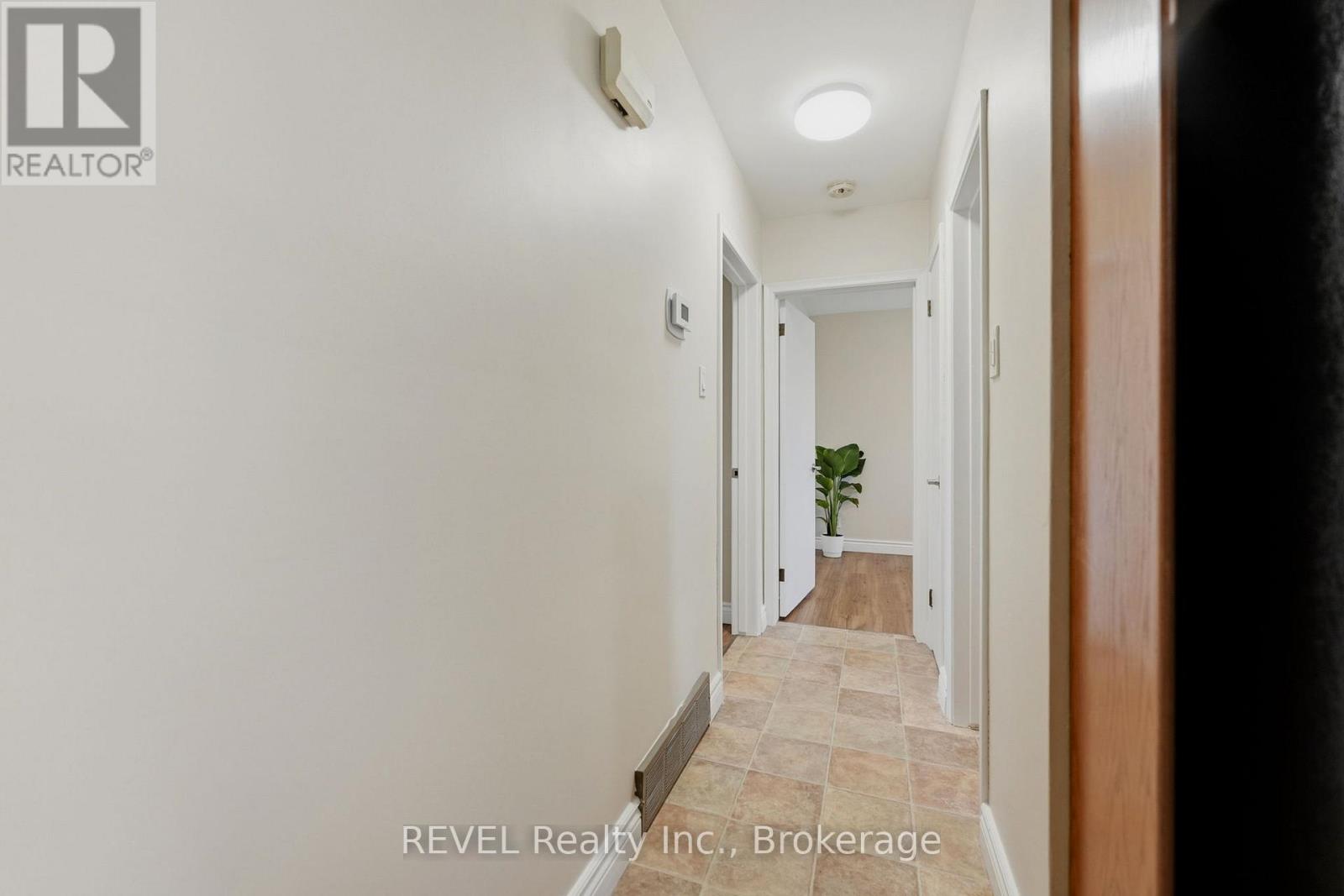 5 Greenhill Drive, Thorold, Ontario  L2V 1W4 - Photo 13 - X13463016