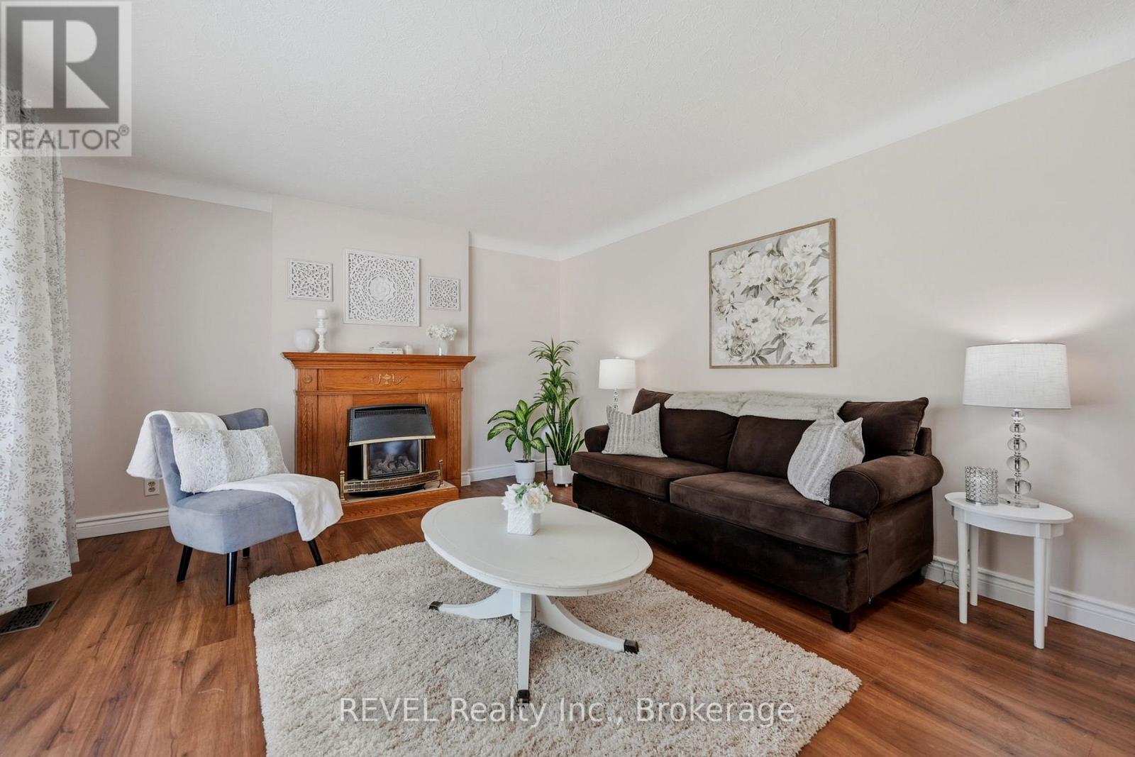 5 Greenhill Drive, Thorold, Ontario  L2V 1W4 - Photo 3 - X13463016