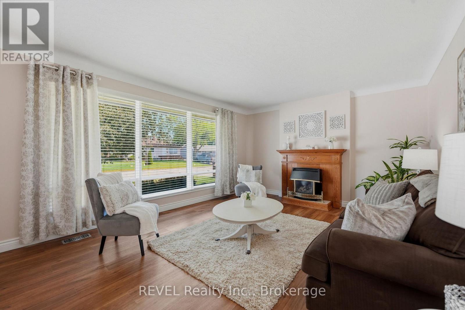 5 Greenhill Drive, Thorold, Ontario  L2V 1W4 - Photo 4 - X13463016