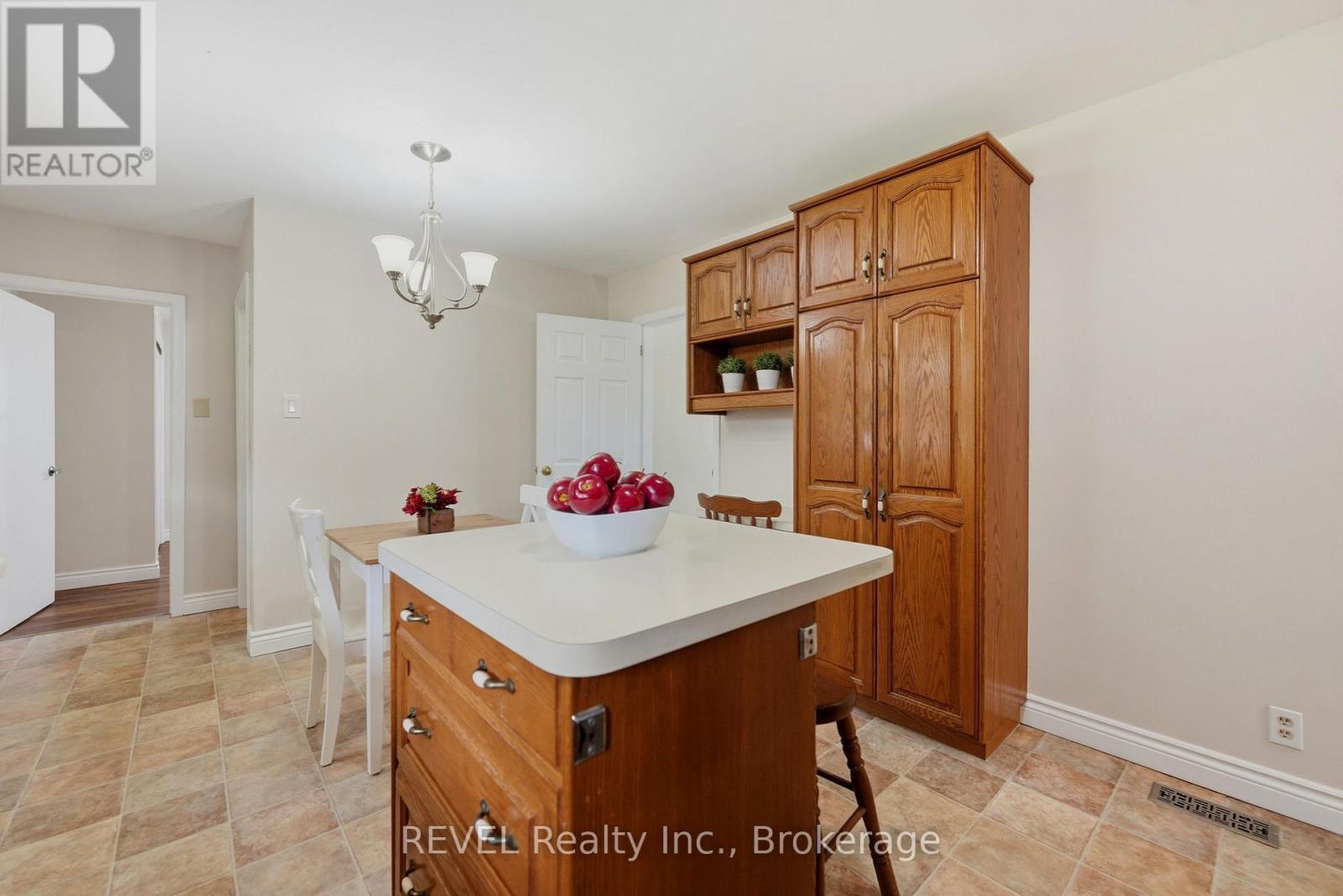 5 Greenhill Drive, Thorold, Ontario  L2V 1W4 - Photo 9 - X13463016