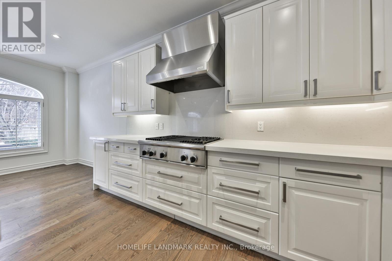 112 Kingsway Crescent, Toronto, Ontario  M8X 2R9 - Photo 10 - W13440388