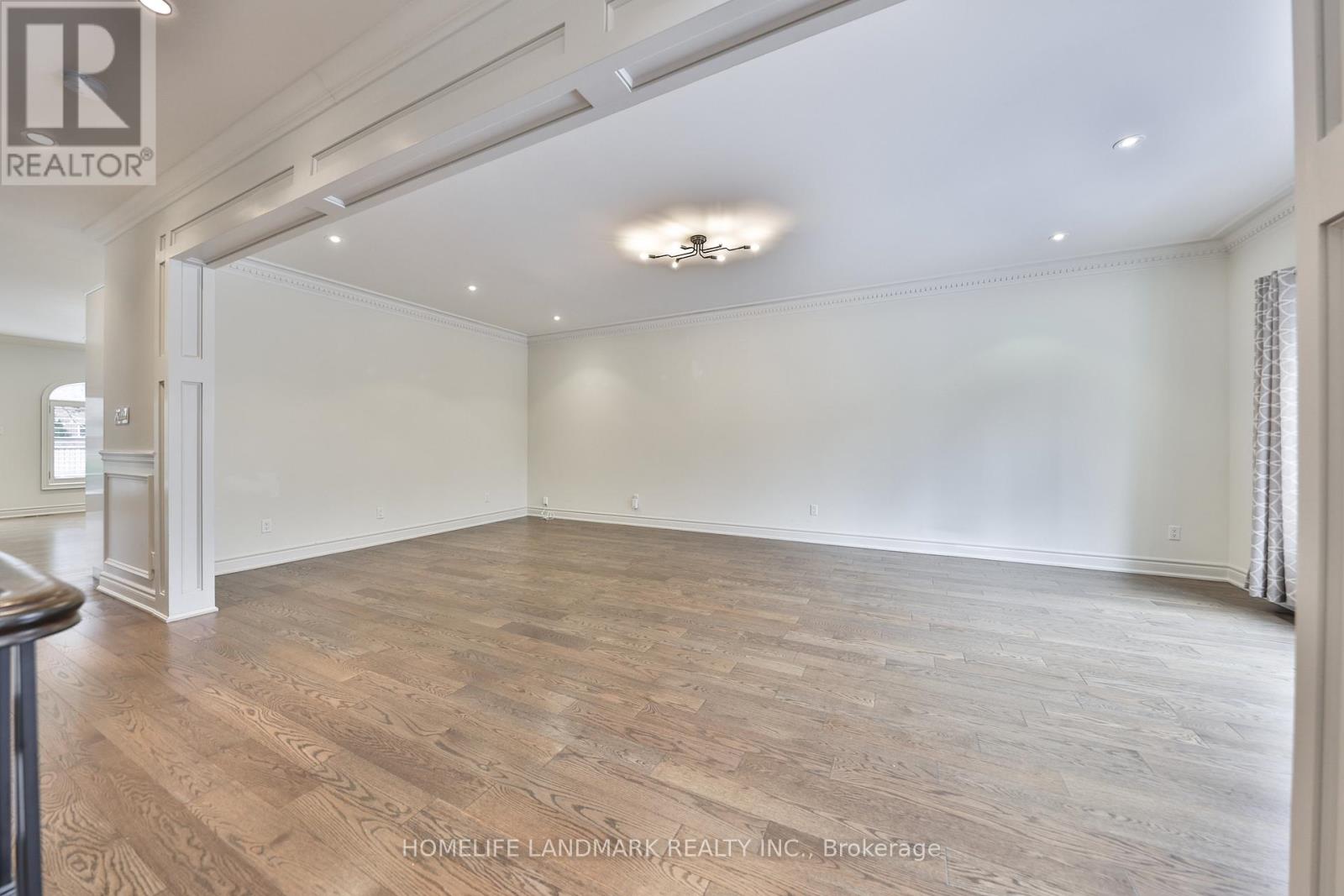 112 Kingsway Crescent, Toronto, Ontario  M8X 2R9 - Photo 5 - W13440388