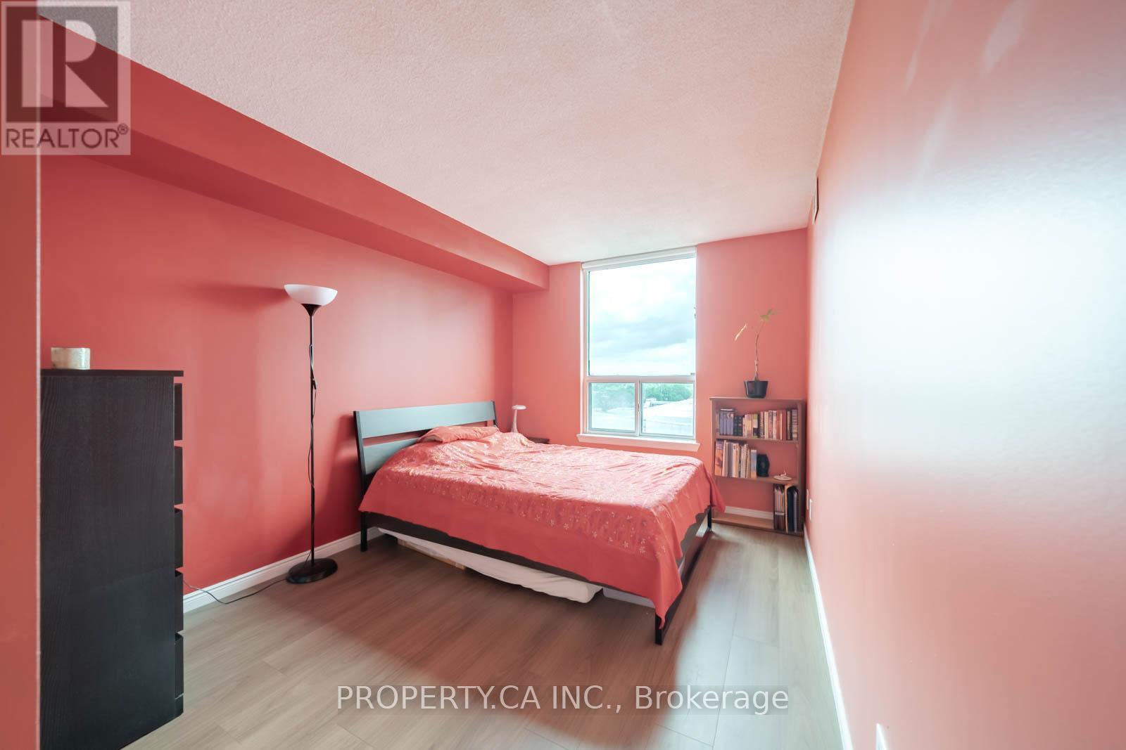 1115 - 135 Hillcrest Avenue, Mississauga, Ontario  L5B 4B1 - Photo 12 - W13460702