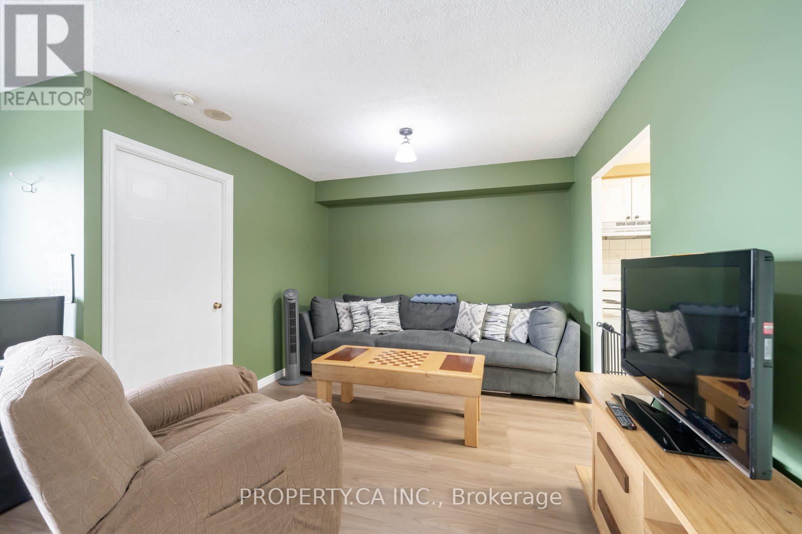 1115 - 135 Hillcrest Avenue, Mississauga, Ontario  L5B 4B1 - Photo 6 - W13460702