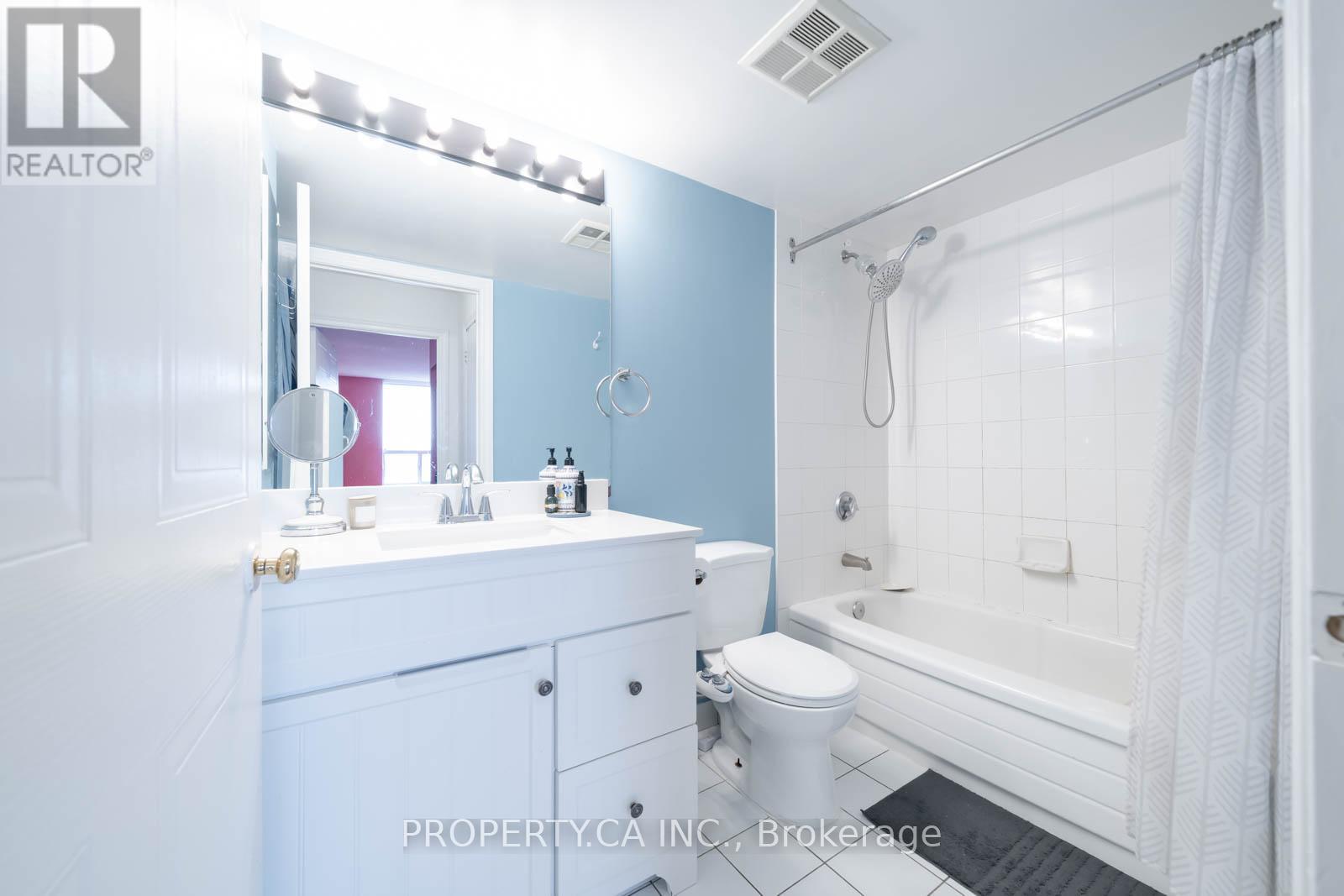 1115 - 135 Hillcrest Avenue, Mississauga, Ontario  L5B 4B1 - Photo 16 - W13460702