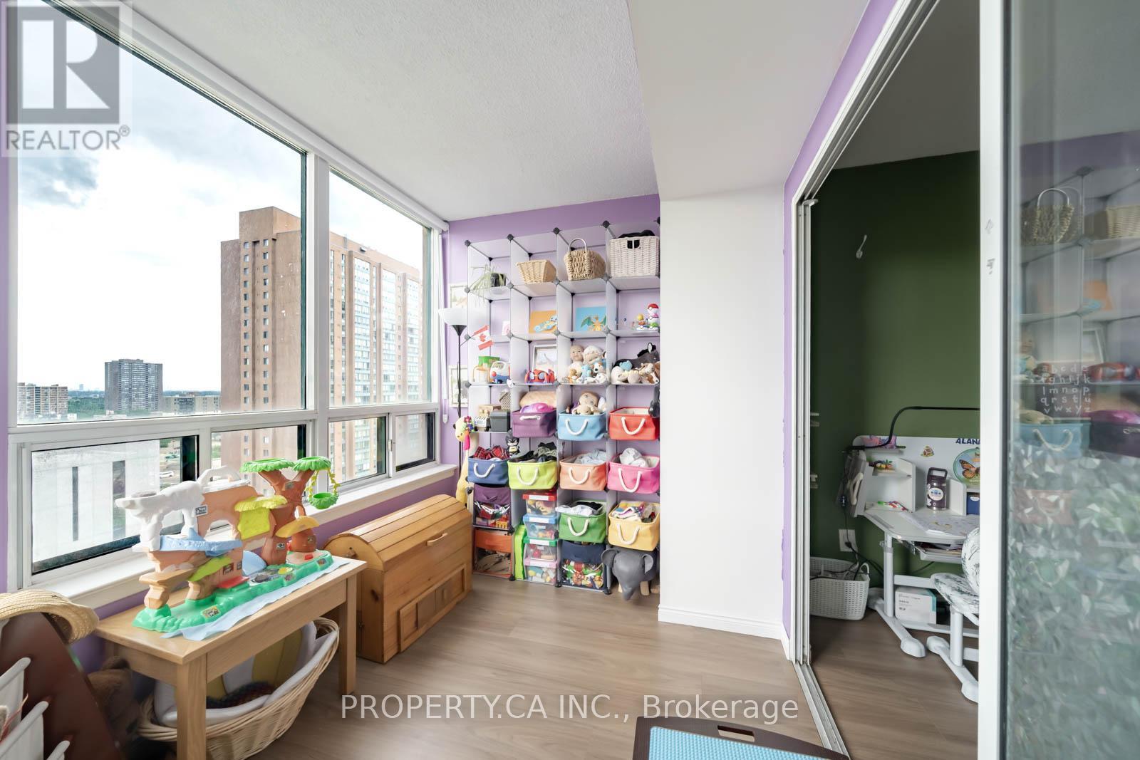 1115 - 135 Hillcrest Avenue, Mississauga, Ontario  L5B 4B1 - Photo 9 - W13460702