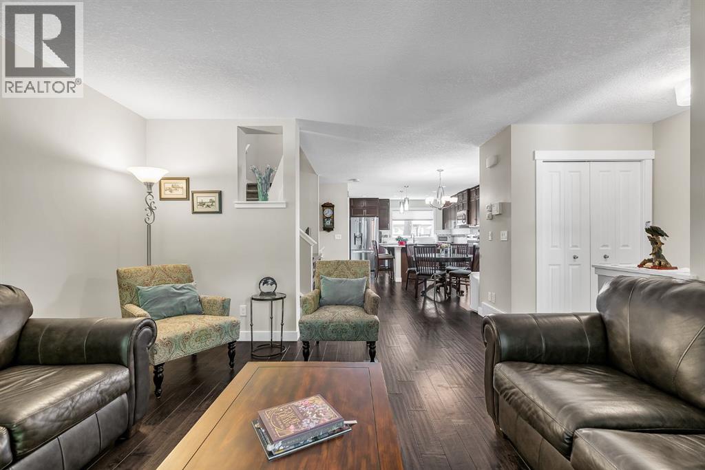 96 Legacy View Se, Calgary, Alberta  T2X 2C3 - Photo 6 - A2319758