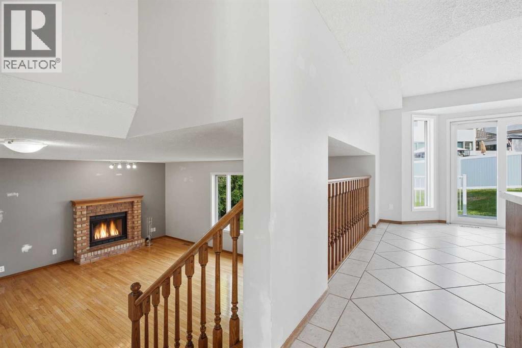 201 Sierra Morena Circle Sw, Calgary, Alberta  T3H 2W8 - Photo 13 - A2321592
