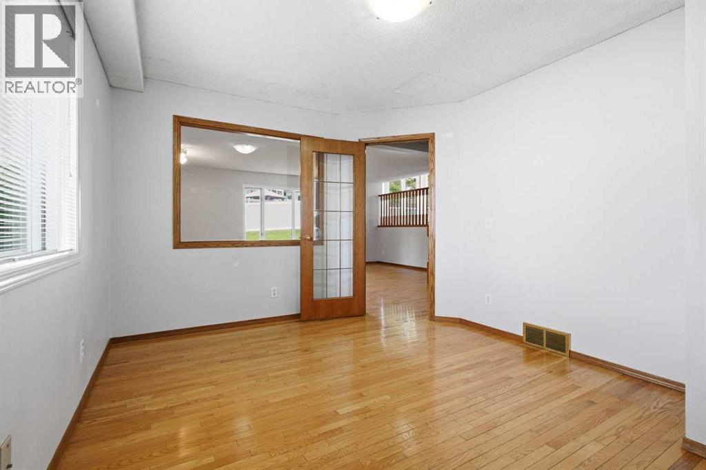 201 Sierra Morena Circle Sw, Calgary, Alberta  T3H 2W8 - Photo 18 - A2321592