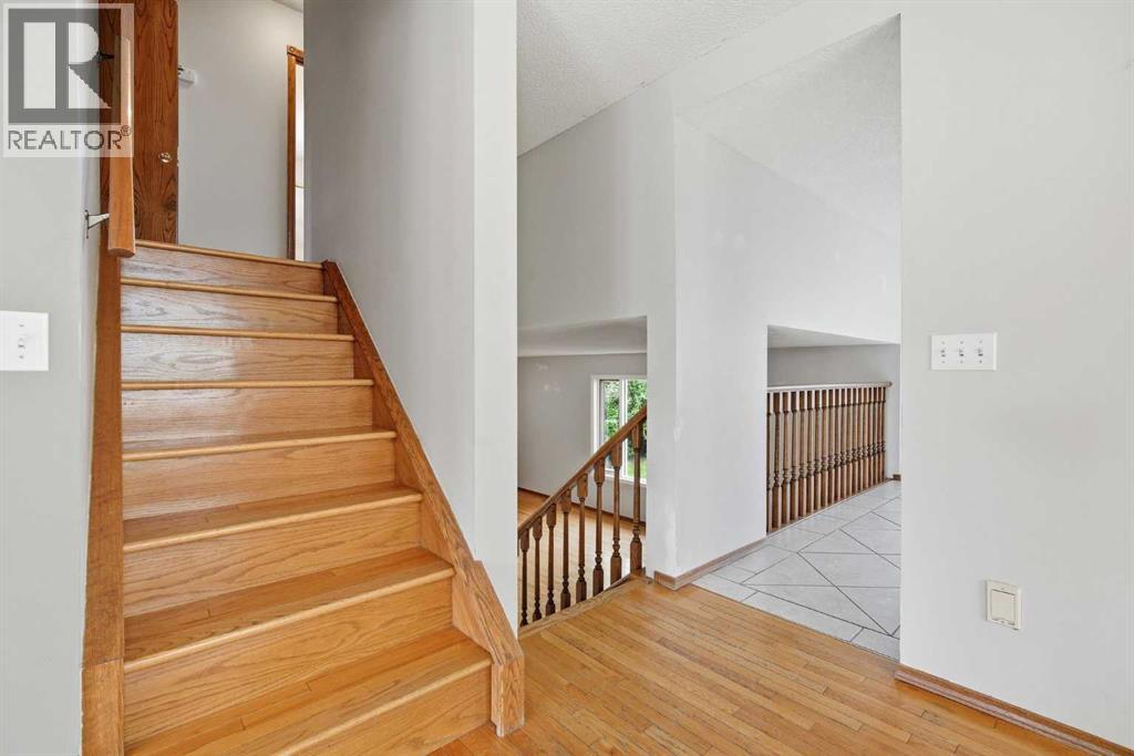 201 Sierra Morena Circle Sw, Calgary, Alberta  T3H 2W8 - Photo 37 - A2321592