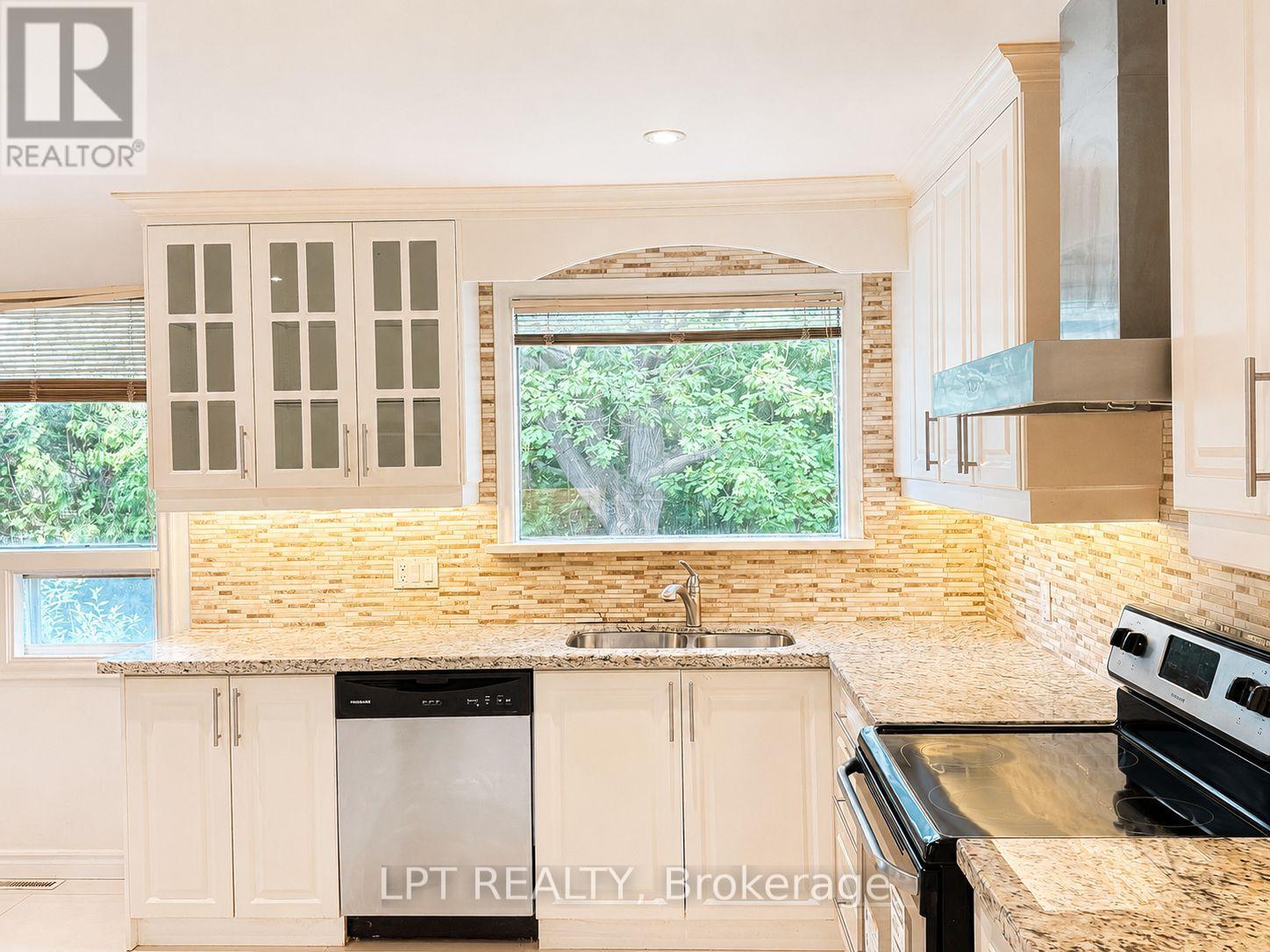 3 Oxbow Road, Toronto, Ontario M3B 1Z9 - Photo 11 - C13462798
