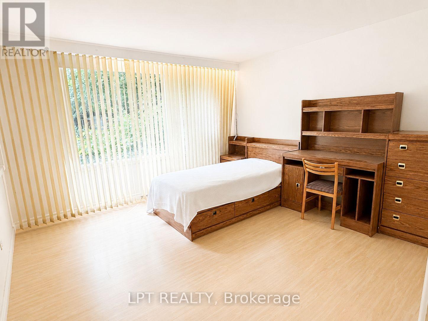 3 Oxbow Road, Toronto, Ontario M3B 1Z9 - Photo 13 - C13462798
