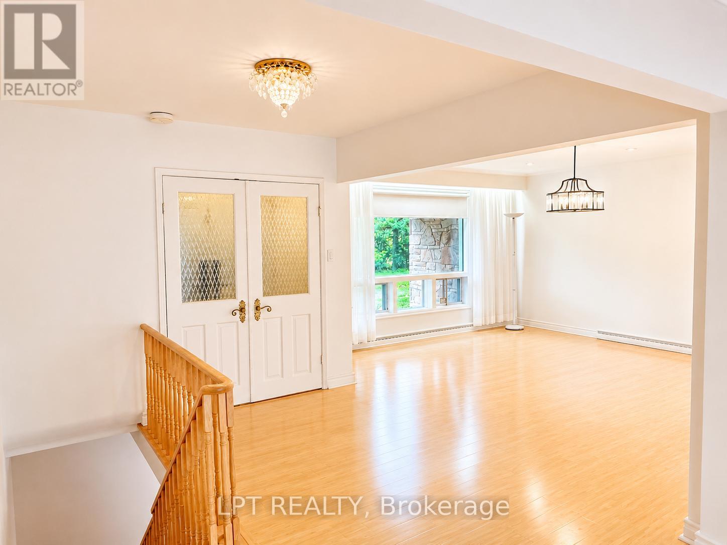 3 Oxbow Road, Toronto, Ontario M3B 1Z9 - Photo 3 - C13462798