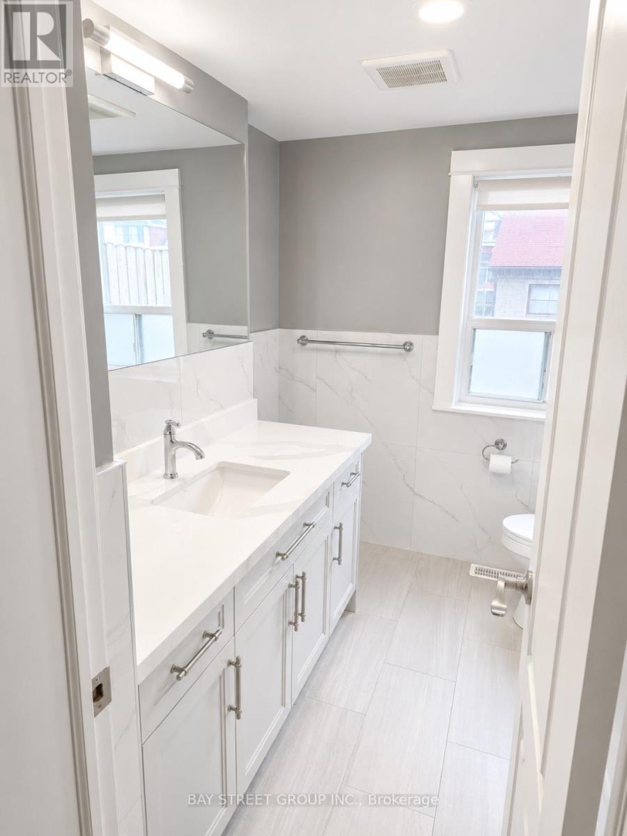 319 Clinton Street, Toronto, Ontario  M6G 2Y7 - Photo 10 - C13462868