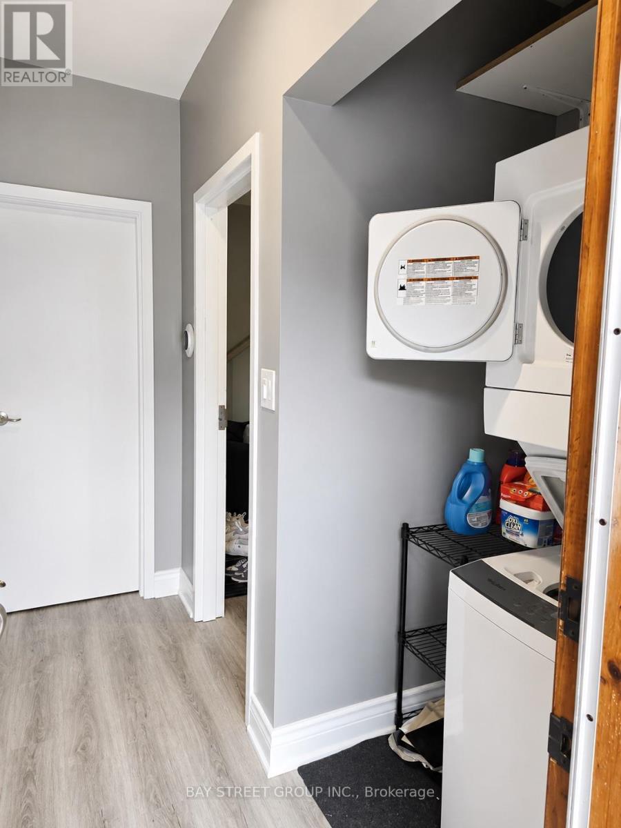 319 Clinton Street, Toronto, Ontario  M6G 2Y7 - Photo 13 - C13462868