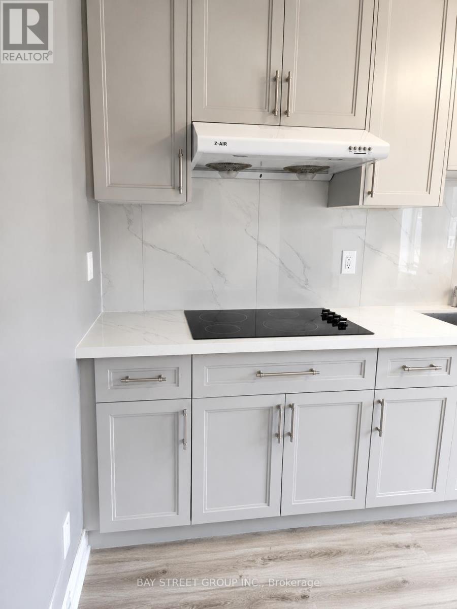 319 Clinton Street, Toronto, Ontario  M6G 2Y7 - Photo 2 - C13462868
