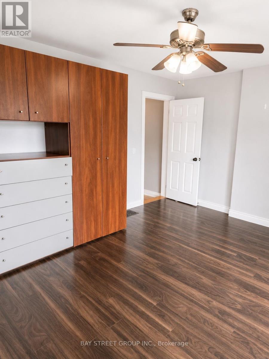 319 Clinton Street, Toronto, Ontario  M6G 2Y7 - Photo 5 - C13462868