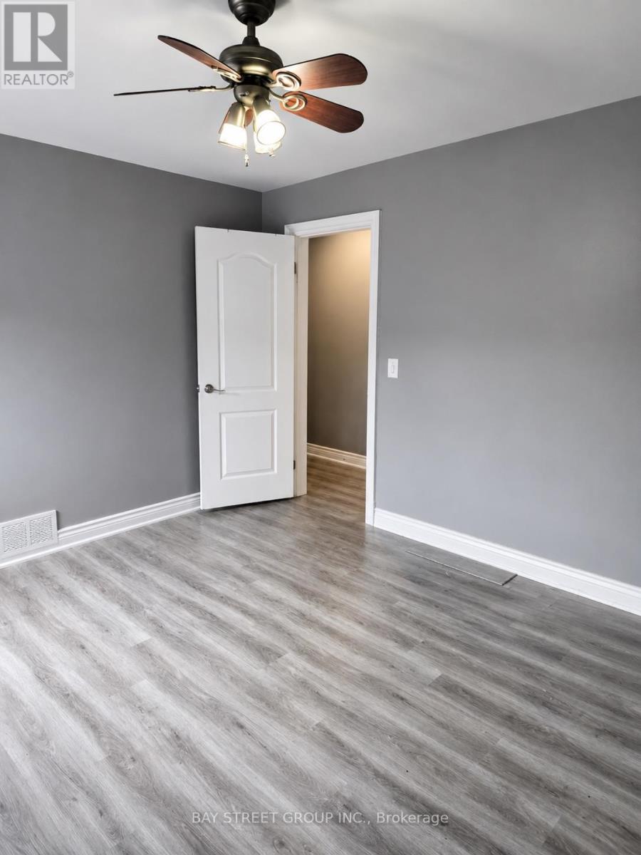 319 Clinton Street, Toronto, Ontario  M6G 2Y7 - Photo 7 - C13462868