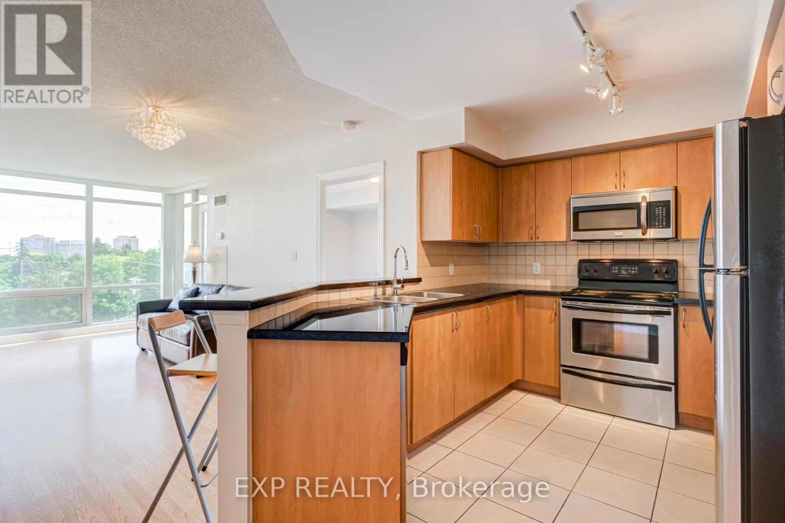 506 - 3840 Bathurst Street, Toronto, Ontario  M3H 6C6 - Photo 2 - C13462982