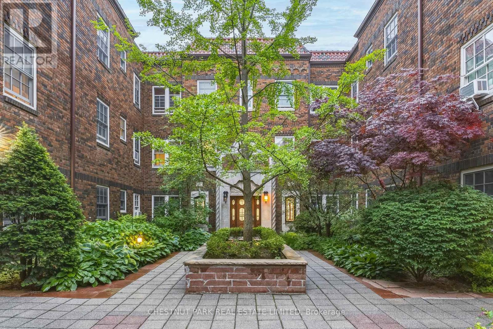 303 - 480 ORIOLE PARKWAY, Toronto, Ontario