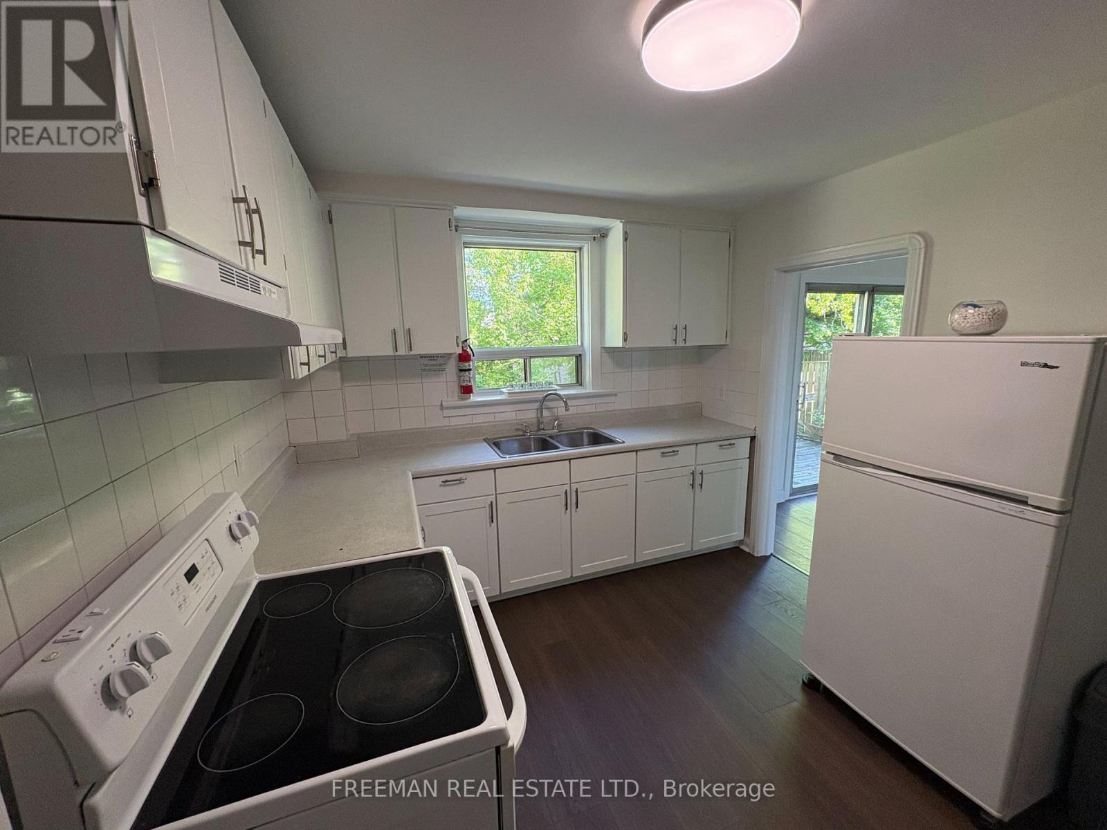 535 Lawrence Avenue W, Toronto, Ontario M6A 1A3 - Photo 6 - C13463080