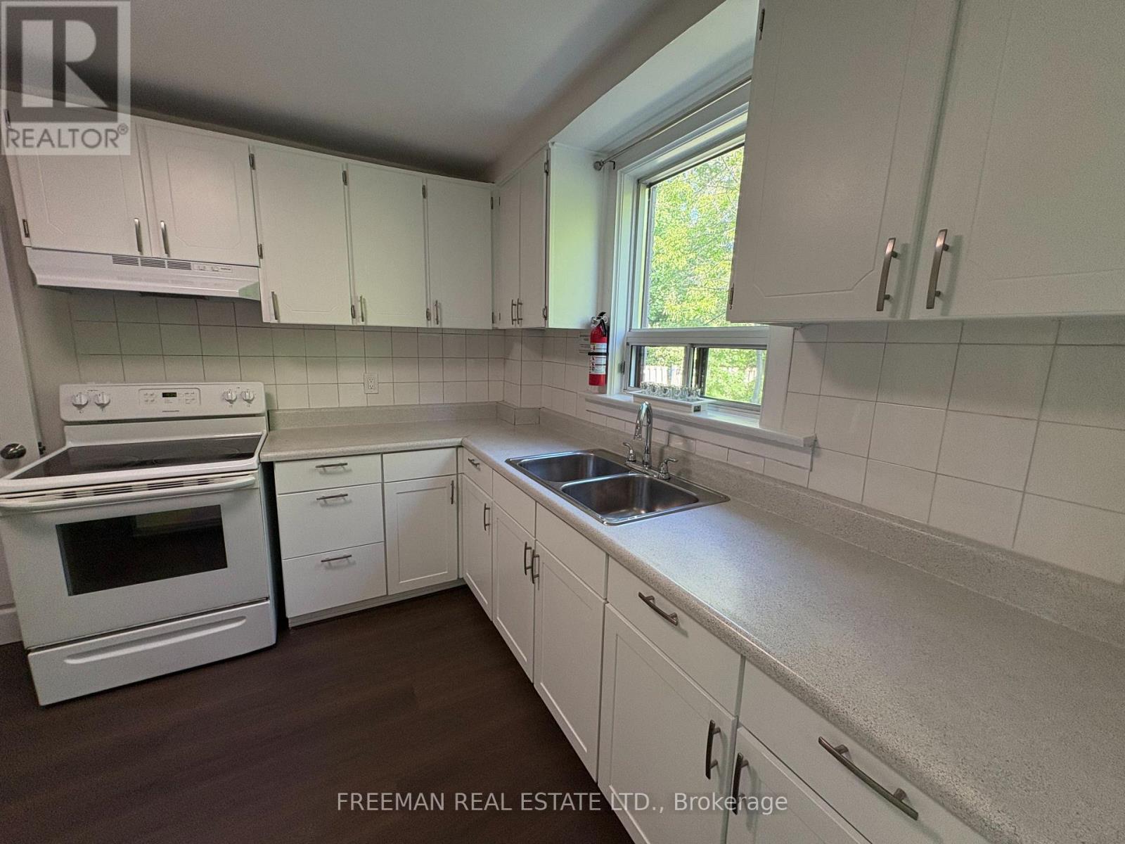 535 Lawrence Avenue W, Toronto, Ontario M6A 1A3 - Photo 7 - C13463080