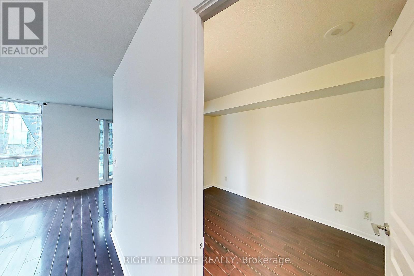 1813 - 18 Yonge Street, Toronto, Ontario M5E 1Z8 - Photo 13 - C13463086