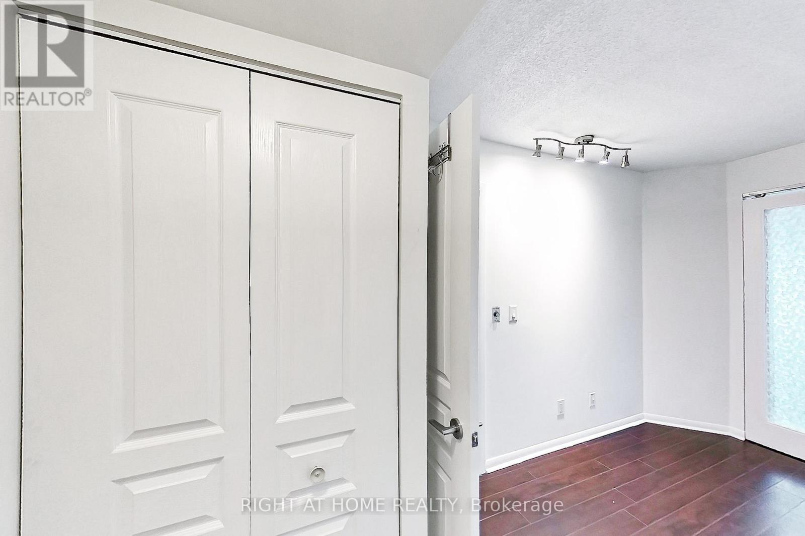 1813 - 18 Yonge Street, Toronto, Ontario M5E 1Z8 - Photo 22 - C13463086