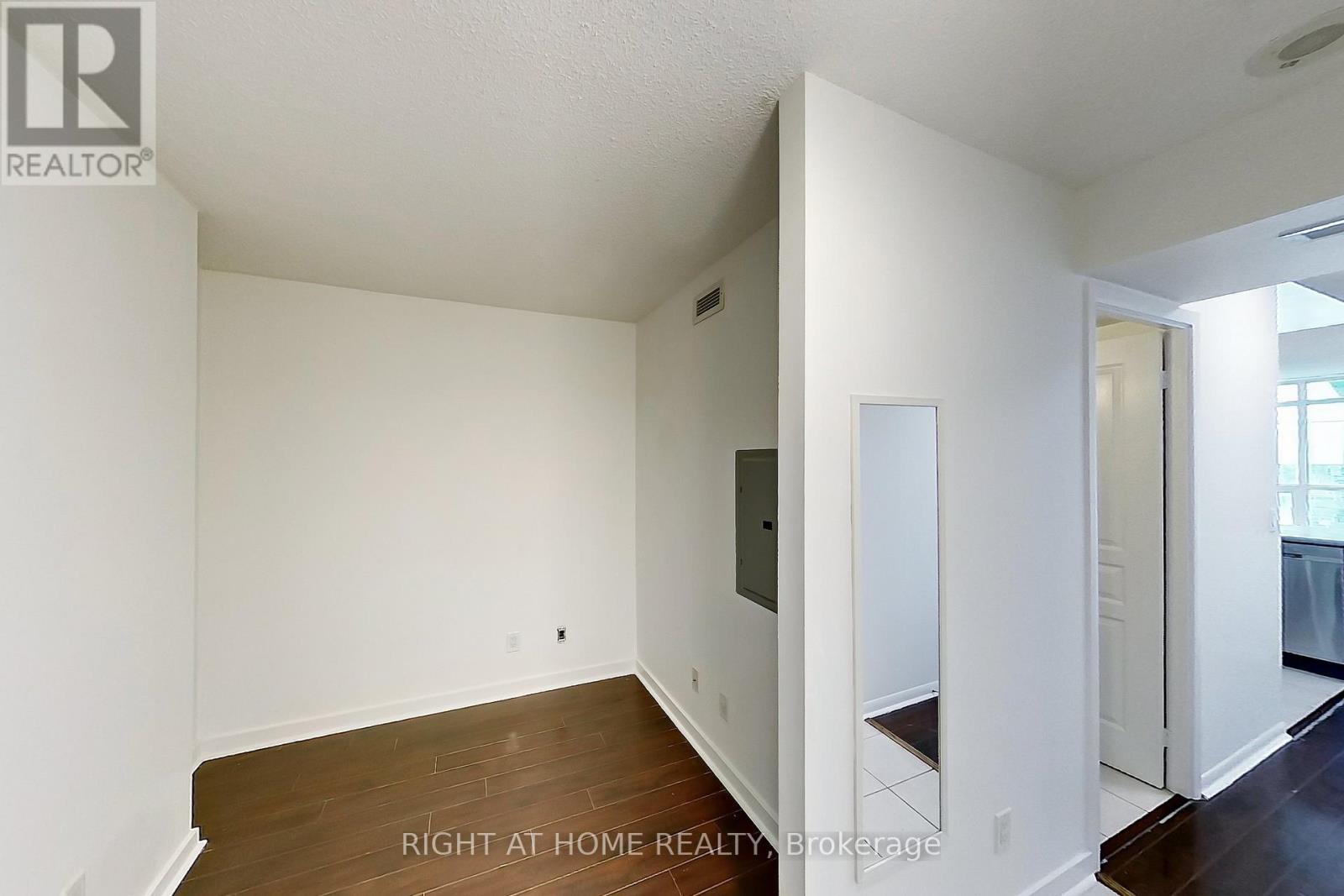 1813 - 18 Yonge Street, Toronto, Ontario M5E 1Z8 - Photo 3 - C13463086