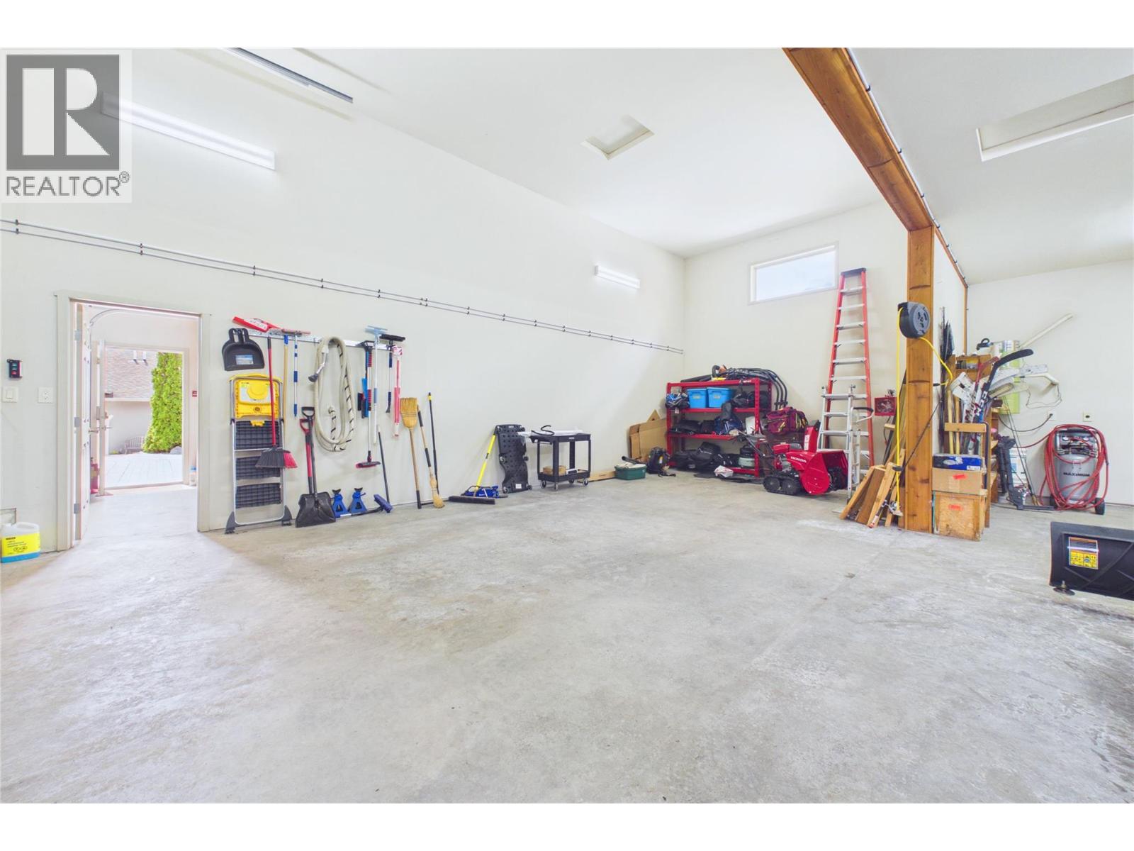 Listing image 61