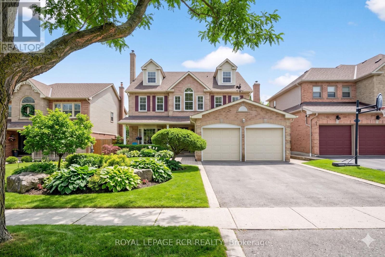27 Kennett Drive, Whitby, Ontario  L1P 1L5 - Photo 1 - E13462970