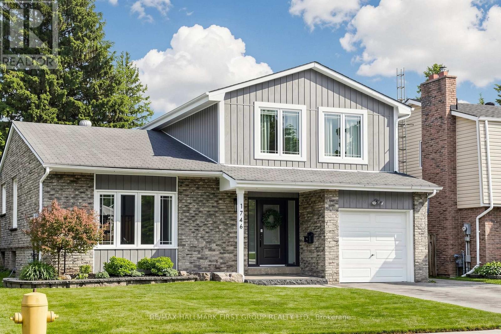 1746 Bronte Square, Pickering, Ontario  L1V 3B8 - Photo 2 - E13463084