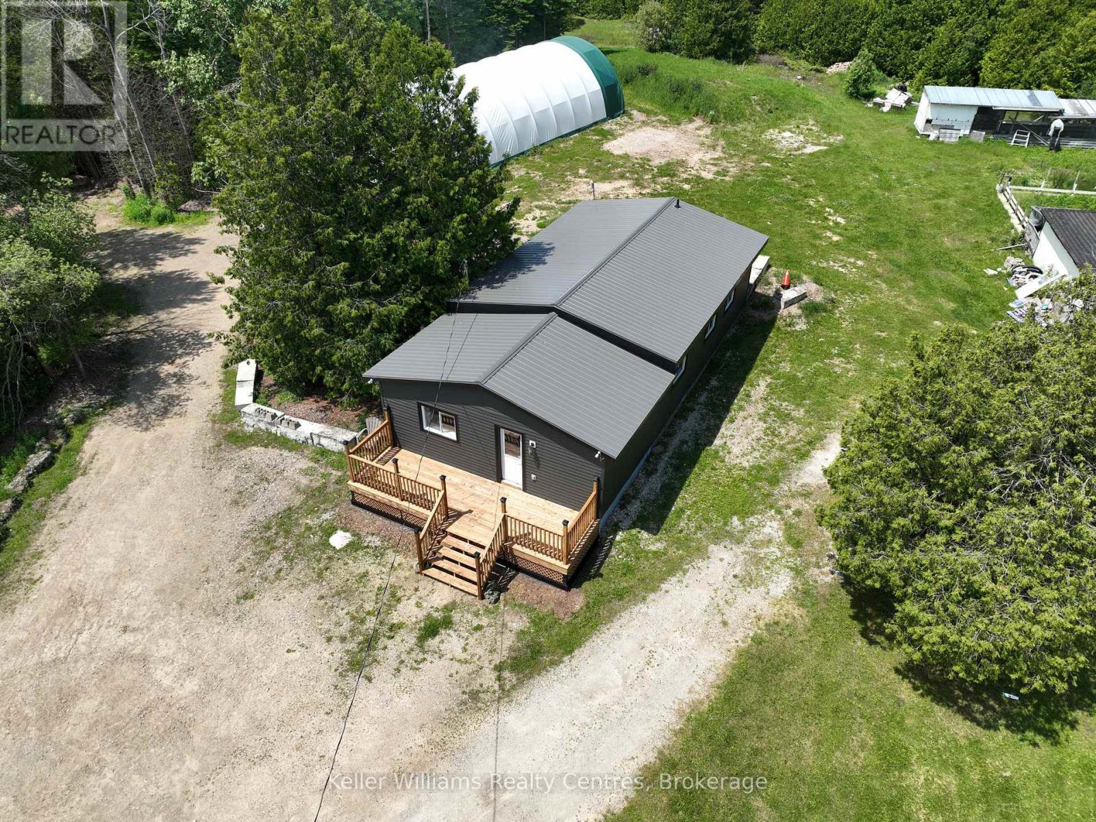 23 Stokes Bay Road, Northern Bruce Peninsula, Ontario  N0H 1W0 - Photo 2 - X12722464