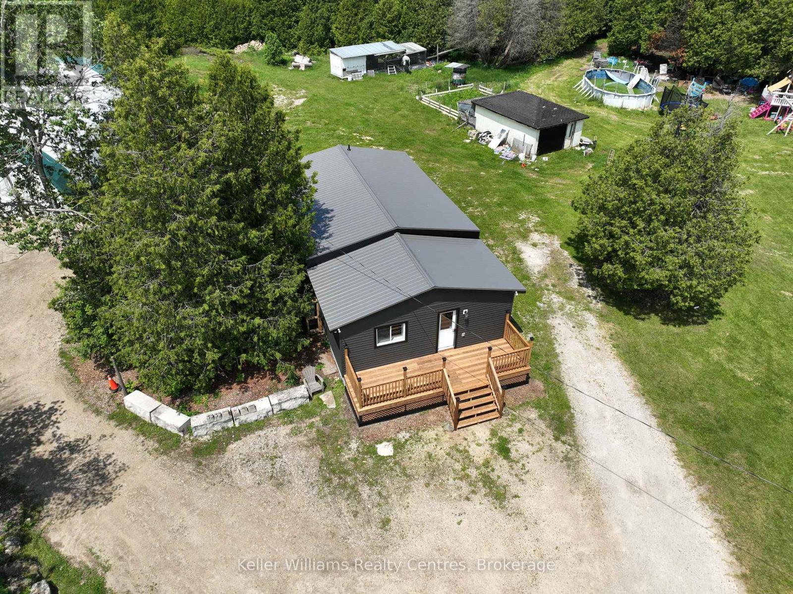 23 Stokes Bay Road, Northern Bruce Peninsula, Ontario  N0H 1W0 - Photo 8 - X12722464