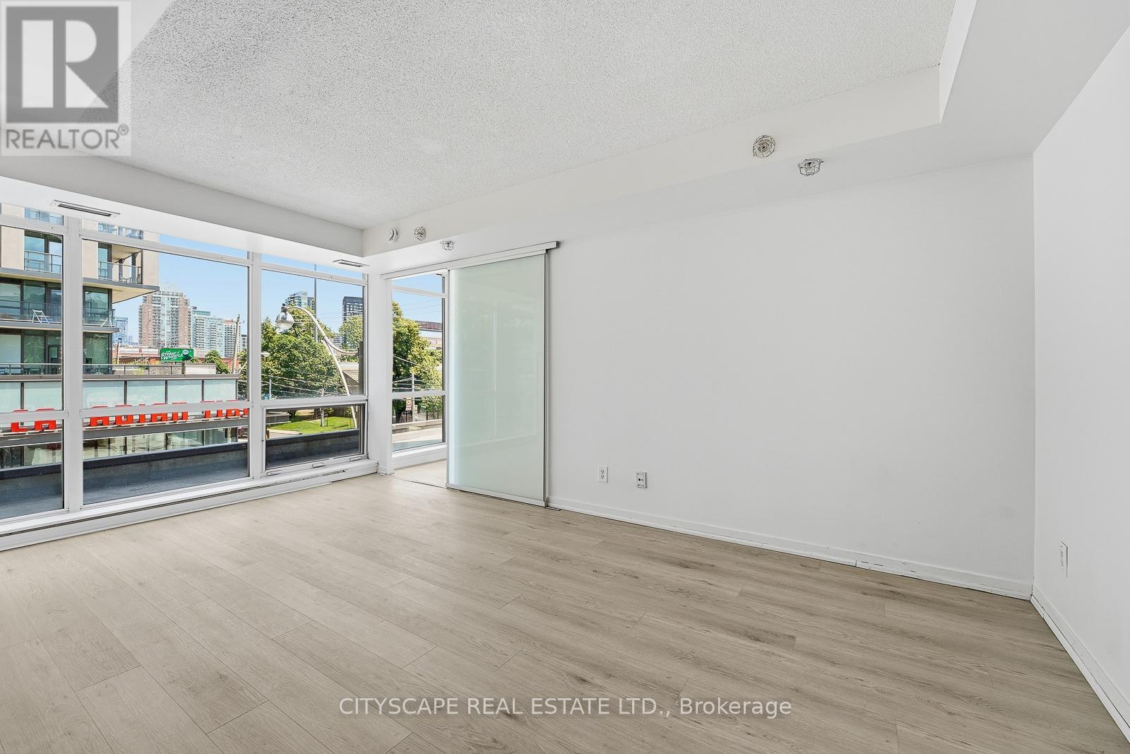 211 - 20 Joe Shuster Way, Toronto, Ontario  M6K 0A3 - Photo 7 - C13461538
