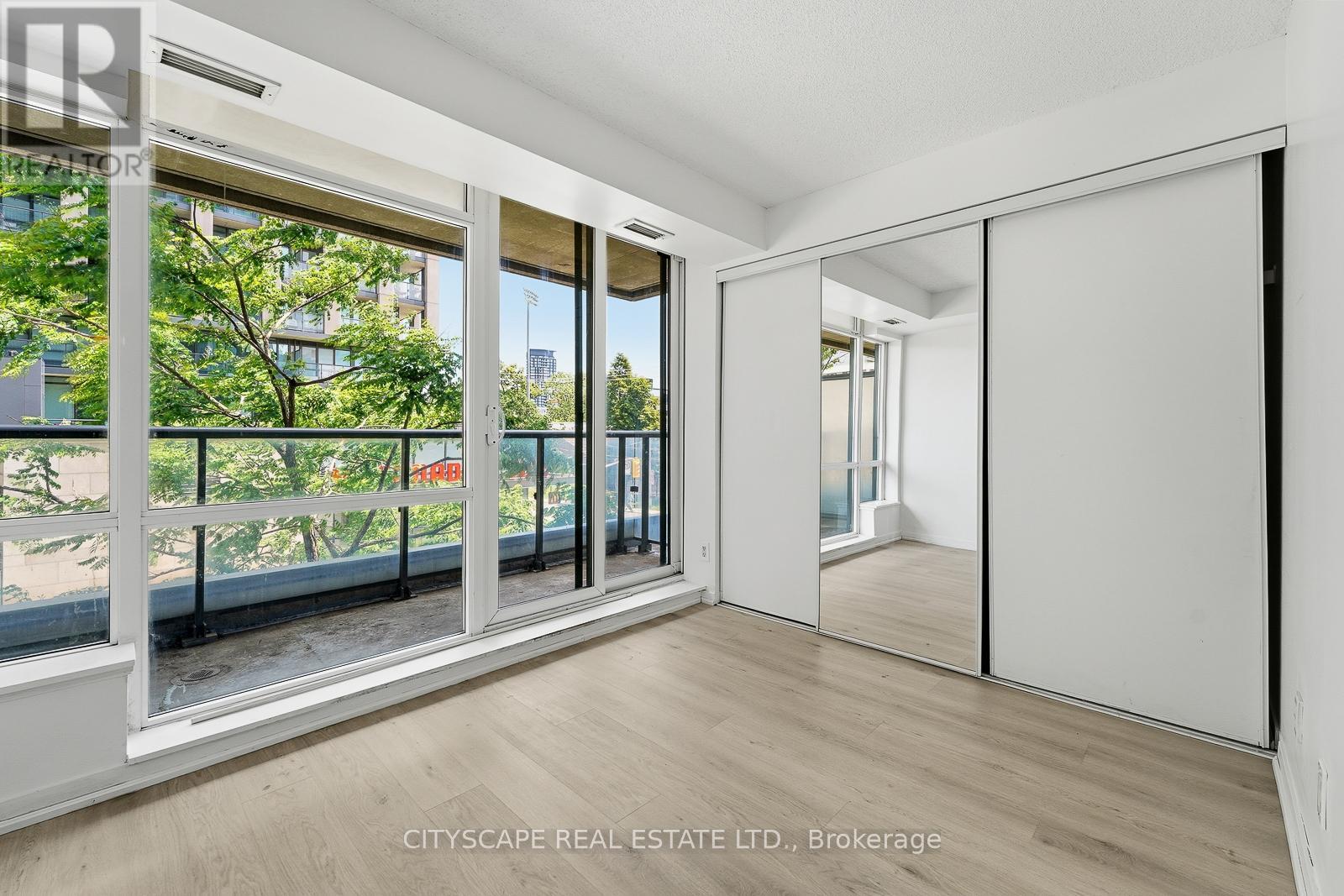 211 - 20 Joe Shuster Way, Toronto, Ontario  M6K 0A3 - Photo 8 - C13461538
