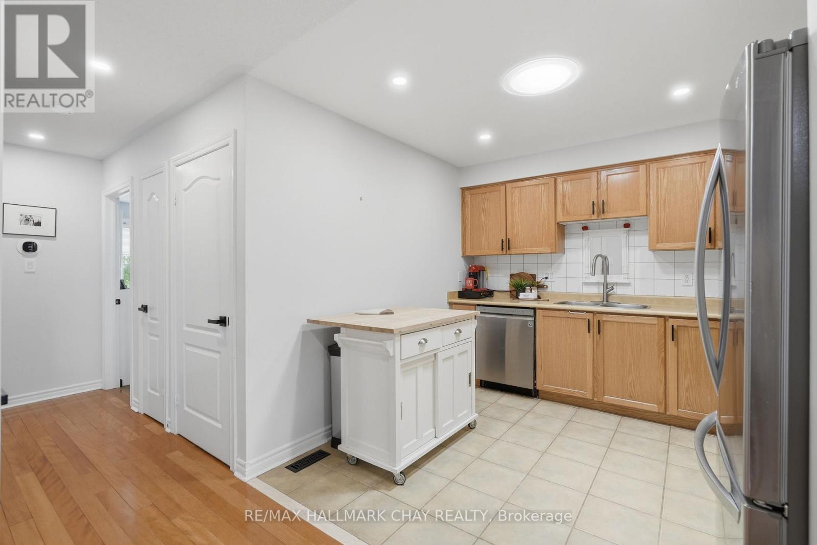 29 Natale Court, Bradford West Gwillimbury, Ontario  L3Z 3J3 - Photo 12 - N13462866