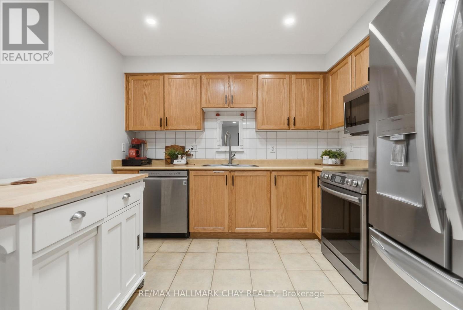 29 Natale Court, Bradford West Gwillimbury, Ontario  L3Z 3J3 - Photo 14 - N13462866