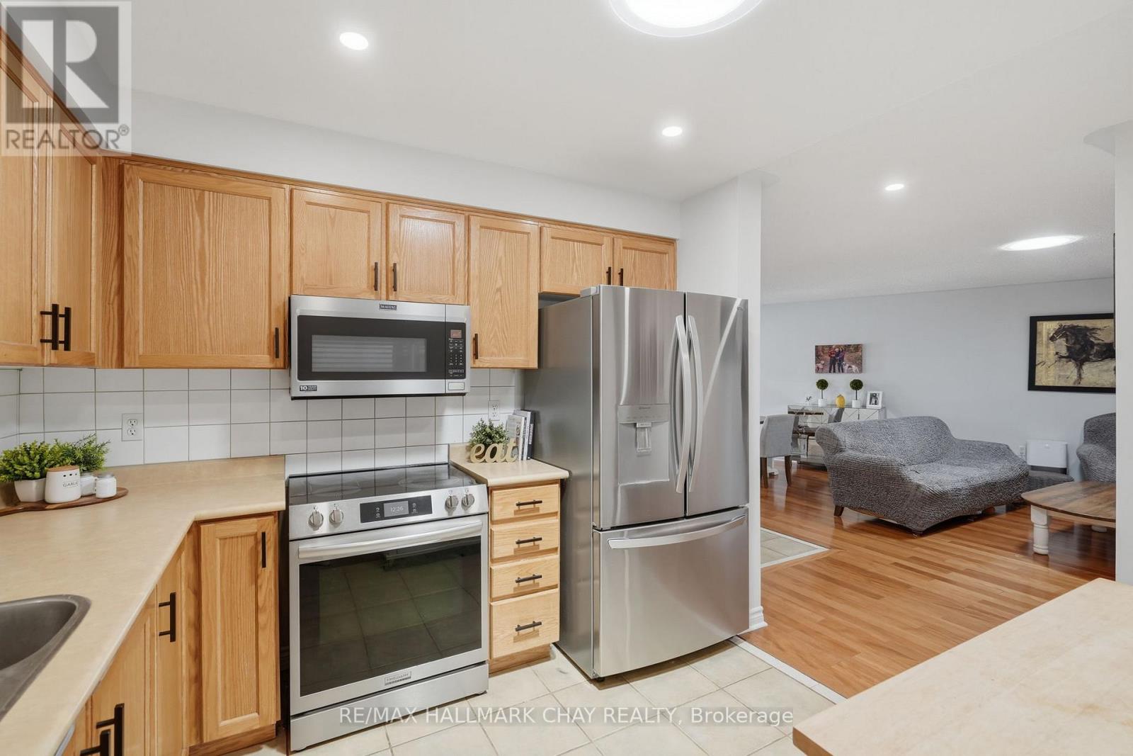 29 Natale Court, Bradford West Gwillimbury, Ontario  L3Z 3J3 - Photo 15 - N13462866