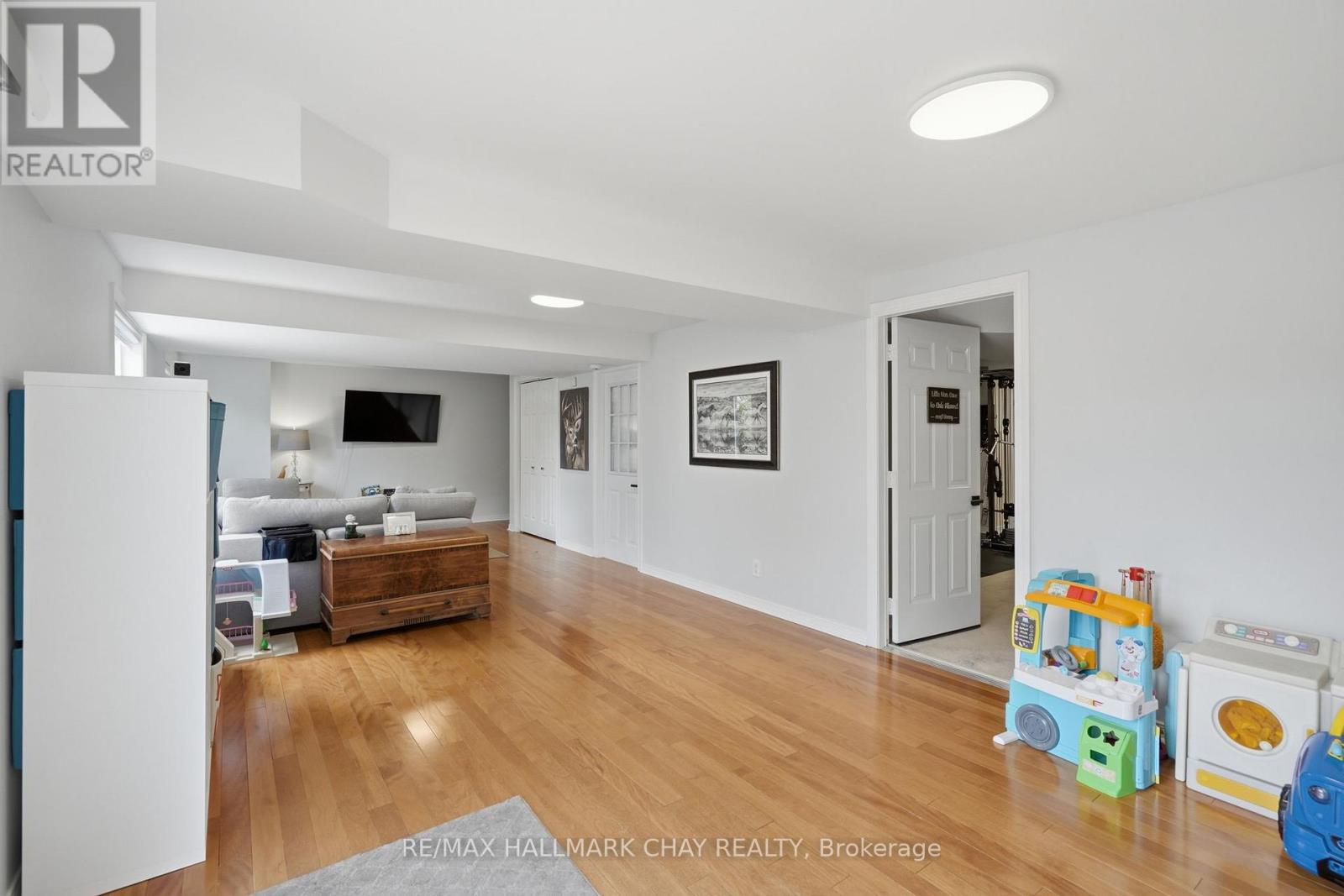 29 Natale Court, Bradford West Gwillimbury, Ontario  L3Z 3J3 - Photo 32 - N13462866