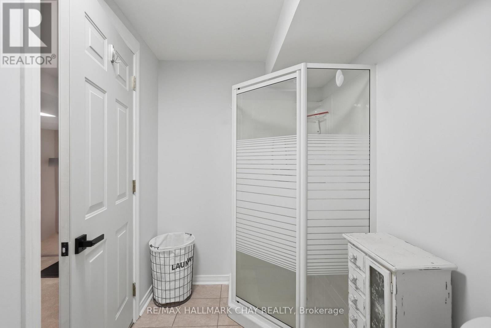 29 Natale Court, Bradford West Gwillimbury, Ontario  L3Z 3J3 - Photo 36 - N13462866