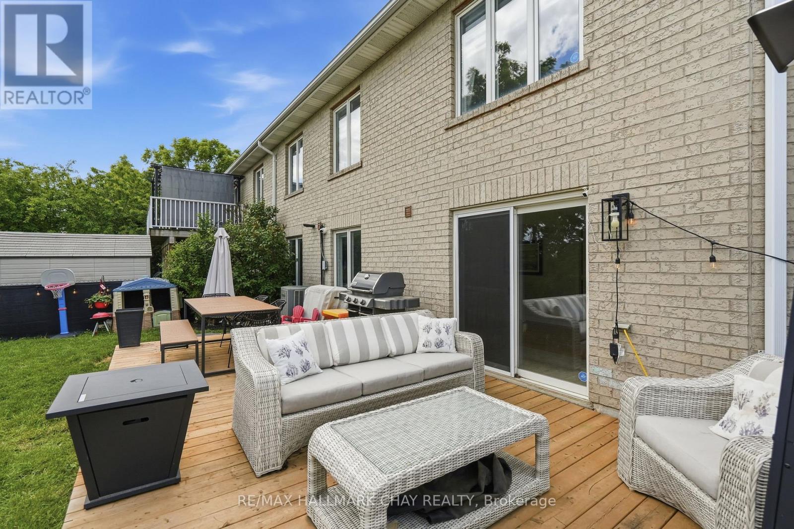 29 Natale Court, Bradford West Gwillimbury, Ontario  L3Z 3J3 - Photo 37 - N13462866