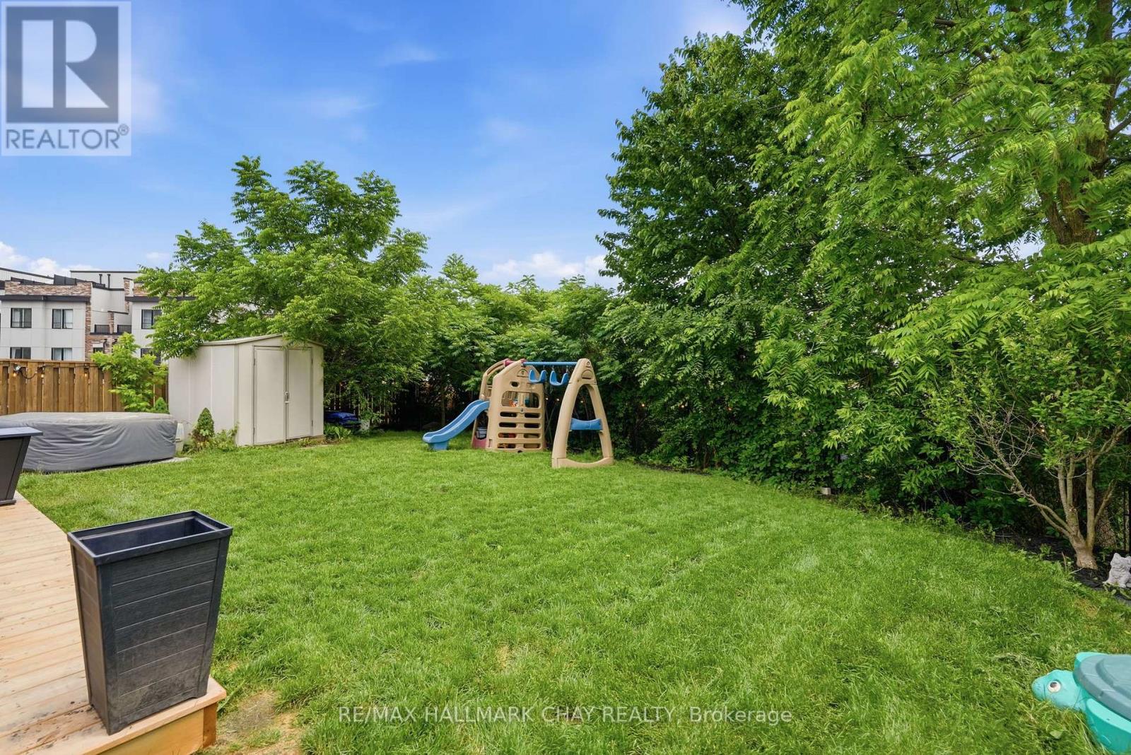 29 Natale Court, Bradford West Gwillimbury, Ontario  L3Z 3J3 - Photo 40 - N13462866