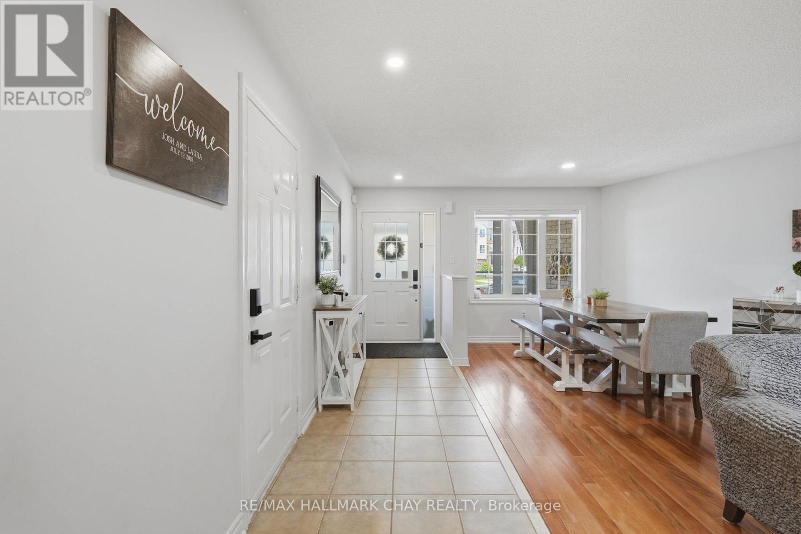29 Natale Court, Bradford West Gwillimbury, Ontario  L3Z 3J3 - Photo 7 - N13462866