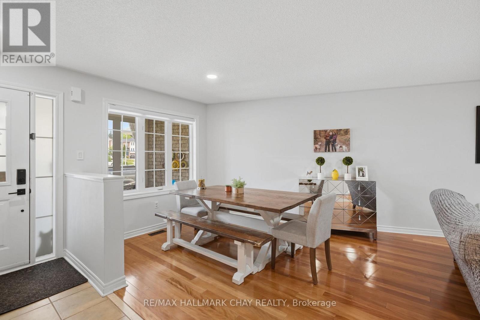 29 Natale Court, Bradford West Gwillimbury, Ontario  L3Z 3J3 - Photo 8 - N13462866