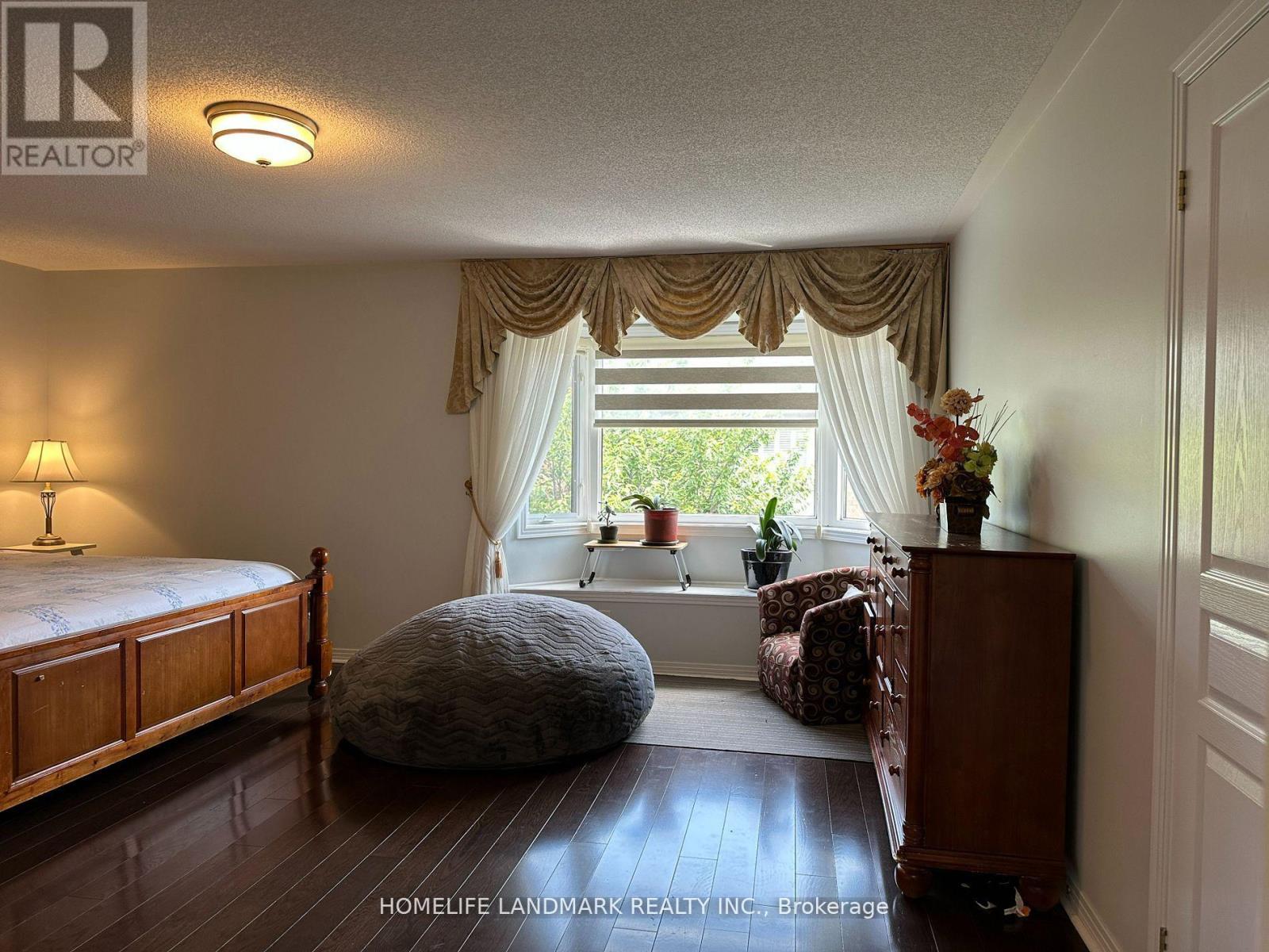 55 Moss Creek Boulevard E, Markham, Ontario  L6C 2V5 - Photo 12 - N13462880