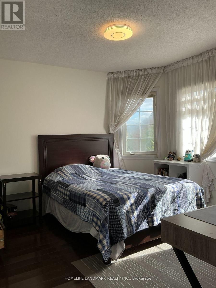 55 Moss Creek Boulevard E, Markham, Ontario  L6C 2V5 - Photo 18 - N13462880