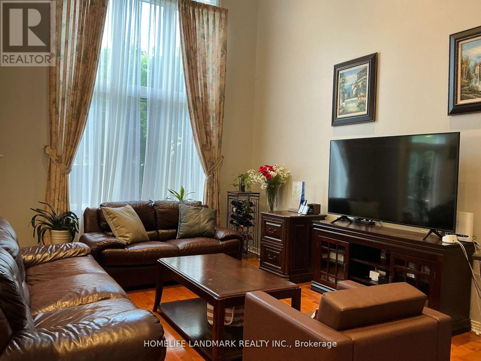 55 Moss Creek Boulevard E, Markham, Ontario  L6C 2V5 - Photo 6 - N13462880