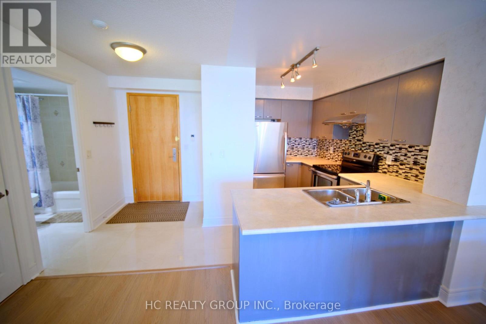 722 - 62 Suncrest Boulevard, Markham, Ontario  L3T 7Y6 - Photo 4 - N13462962