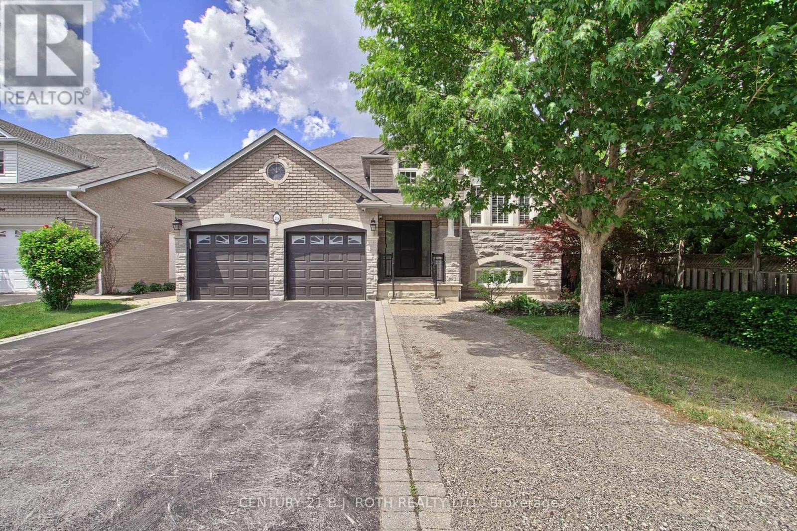 28 Poplar Drive, Richmond Hill, Ontario  L4E 2Y4 - Photo 1 - N13462994